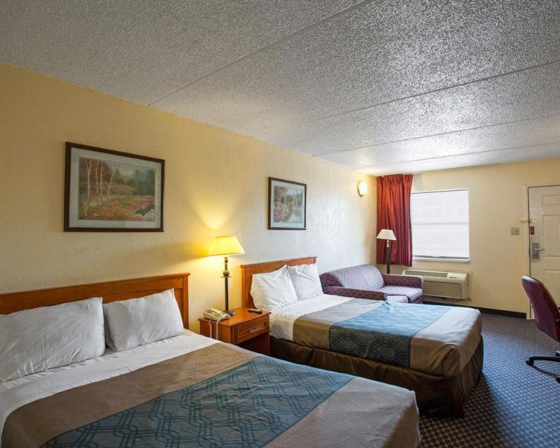 Days Inn By Wyndham College Station University Drive Exterior photo